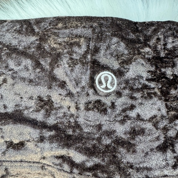 Lululemon "WUNDER LOUNGE" VELVET LEGGINGS Brown Size 8 - Picture 6 of 6